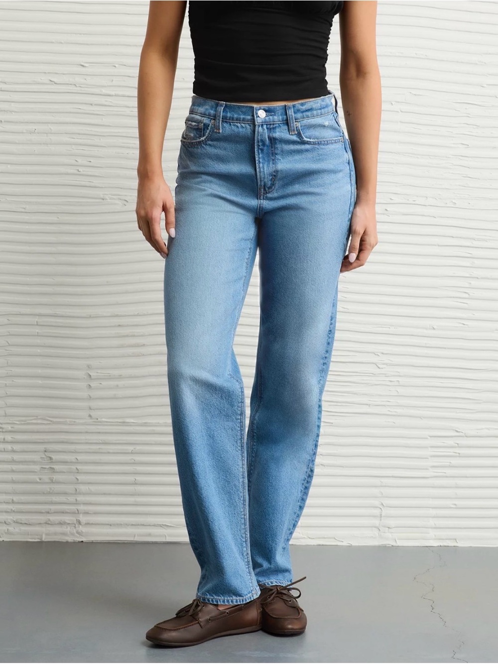 NWT American Eagle Women’s Strigid Super High-Waisted Straight Jean Size 6 Long